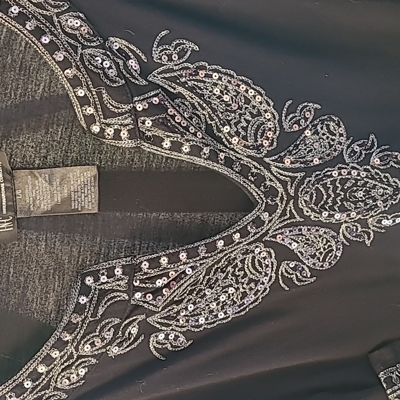 Dress - Picture 2 of 6